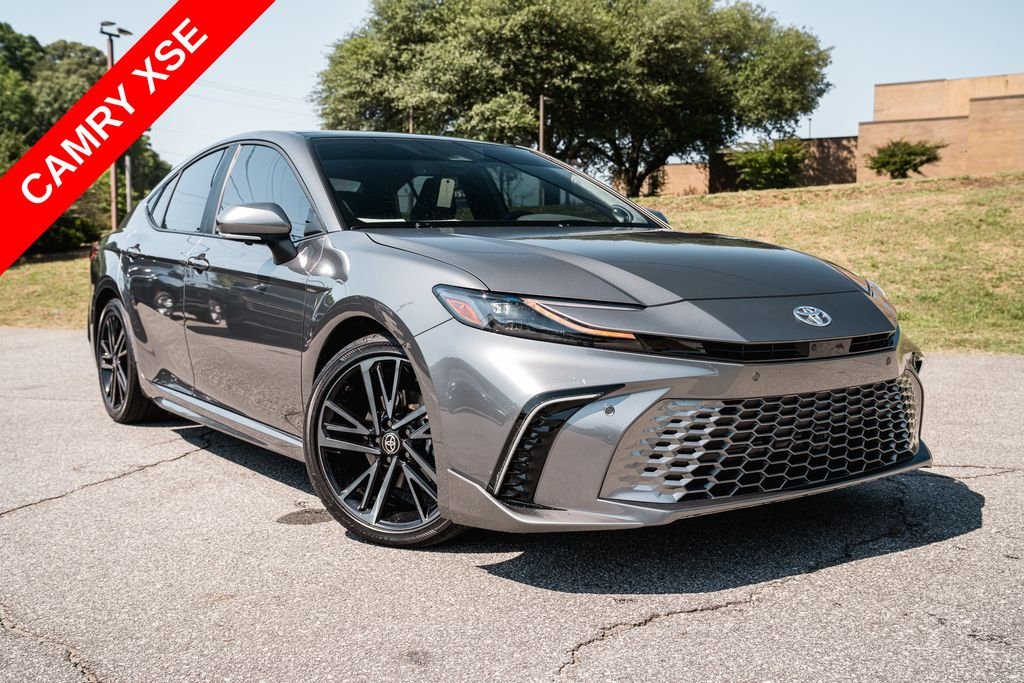 2026 Toyota Camry XSE Hybrid's photo