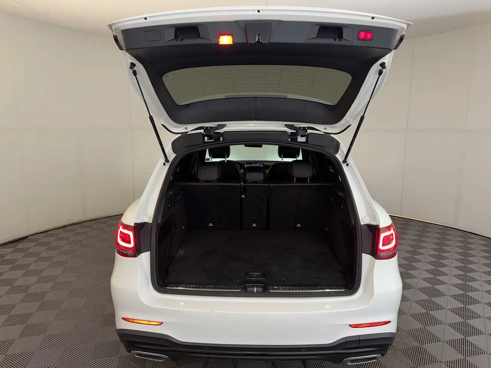 2021 Mercedes-Benz GLC GLC300 - Photo 22
