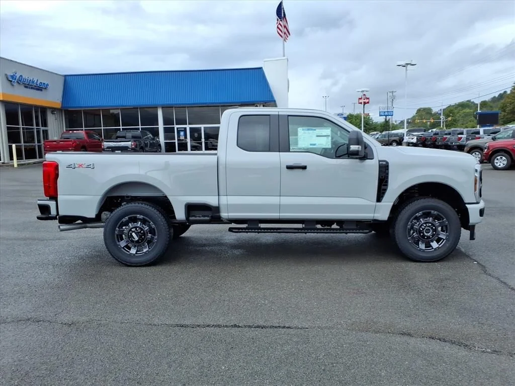 New 2026 Avalanche Ford F-350® XL image 14