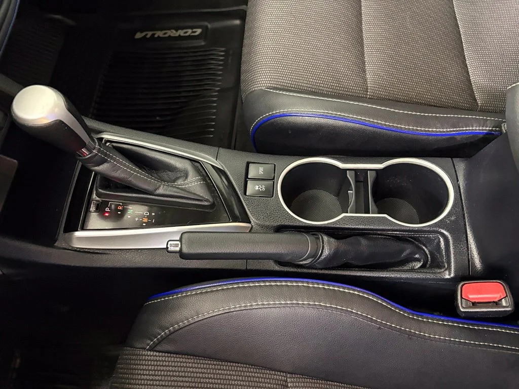 Used 2018 Gray Toyota SE image 29