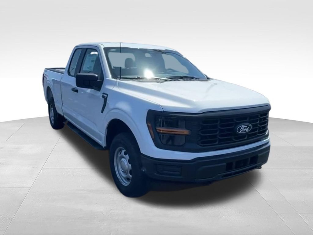 Used 2024 White Ford XL image 2