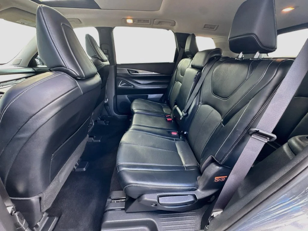 Certified Used 2023 Gray INFINITI LUXE image 27