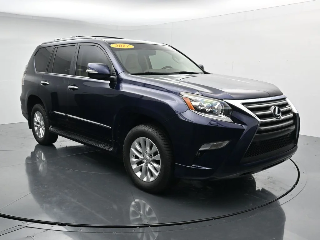 Used 2017  Lexus 460 image 2