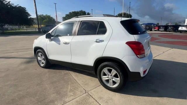 Used 2018 SUMMIT WHITE Chevrolet LT image 6