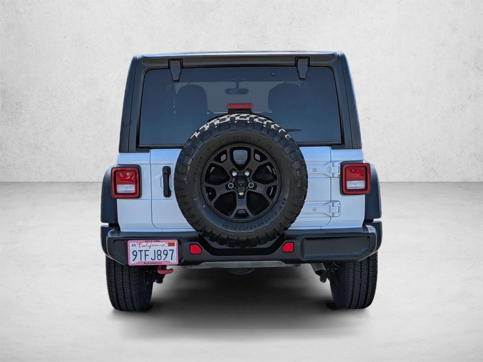 Used 2022 Bright White Clearcoat Jeep Unlimited Rubicon image 7