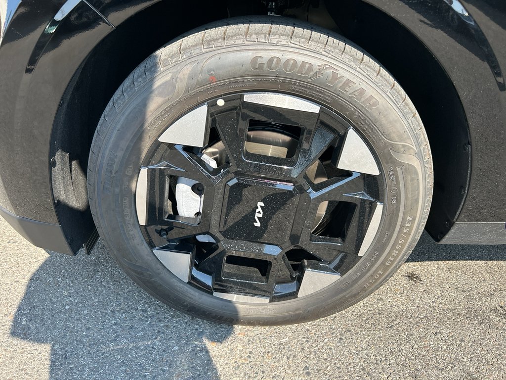 New 2026 Aurora Black Pearl Kia EX image 8