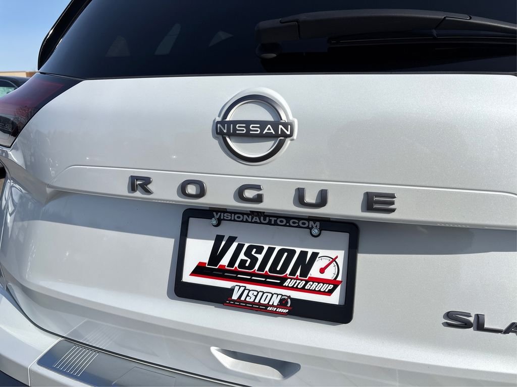 Used 2024 White Nissan SL image 15