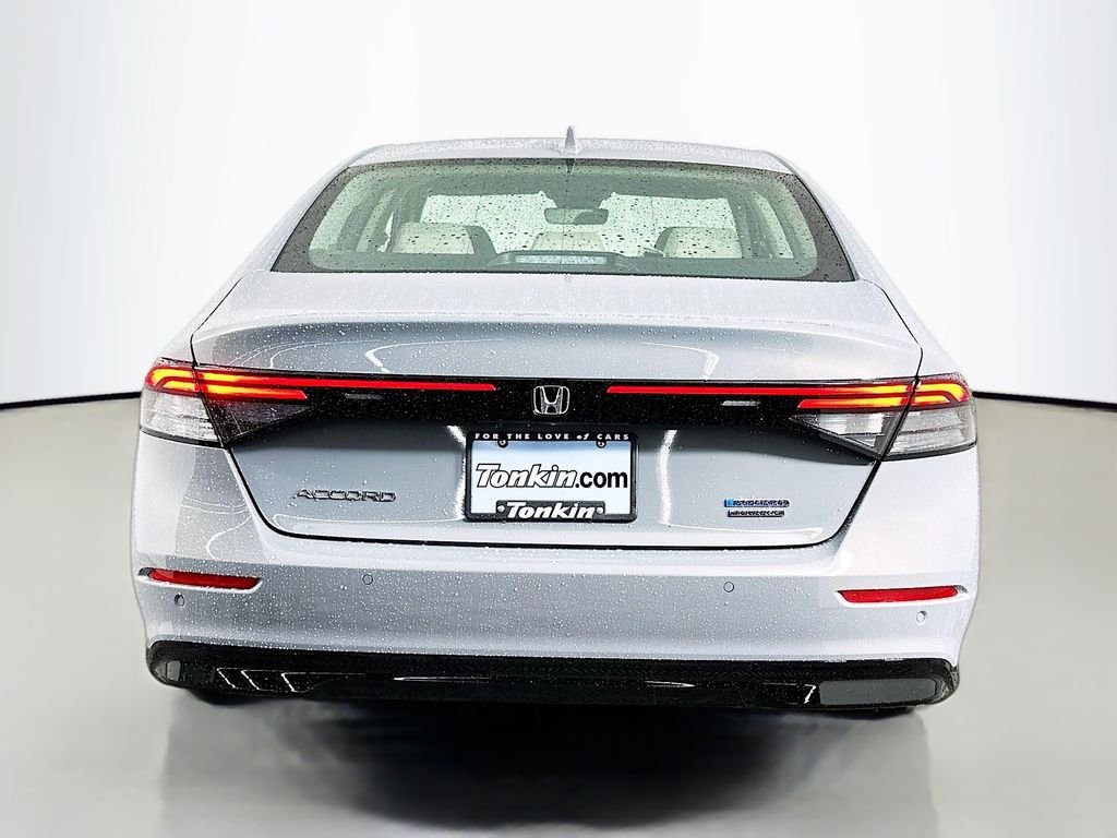New 2026 Urban Gray Pearl Honda Touring image 6