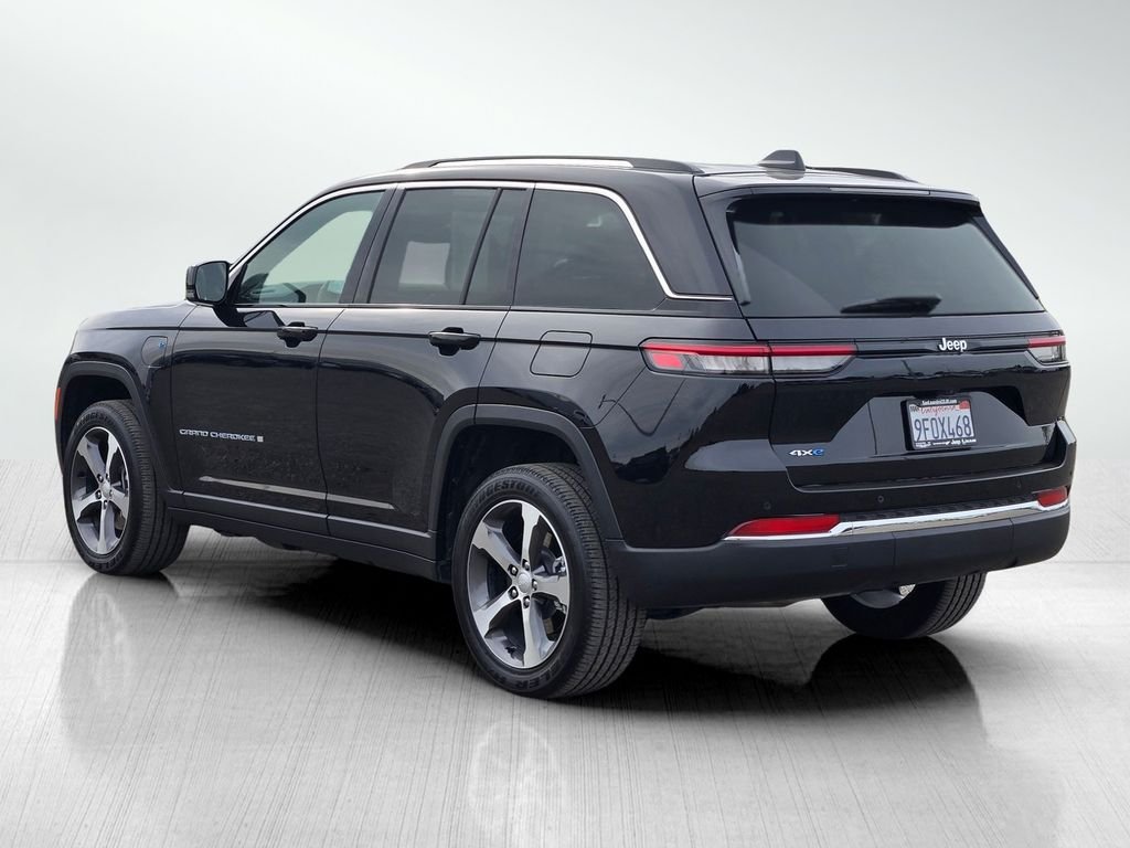 Used 2022 Diamond Black Crystal Pearlcoat Jeep 4xe image 7
