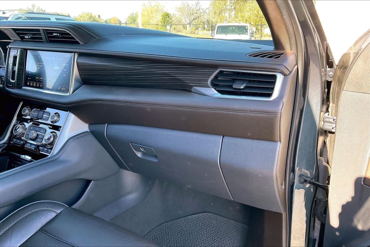 2021 GMC Yukon Denali - Photo 54