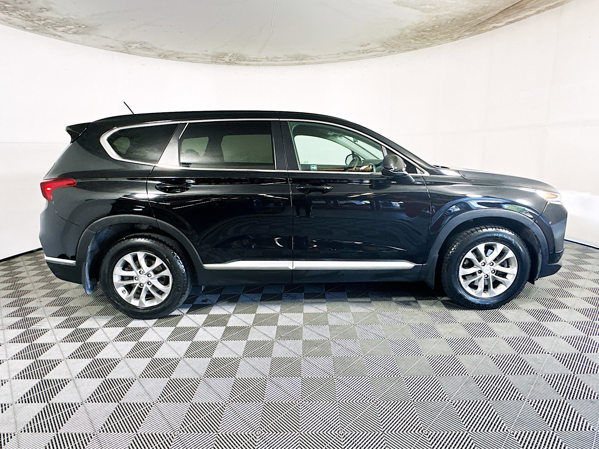 Used 2020 Hyundai Santa Fe SE with VIN 5NMS23AD2LH247157 for sale in Coconut Creek, FL
