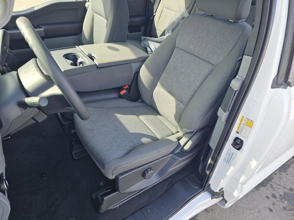 New 2026 Oxford White Ford XL/STX image 6