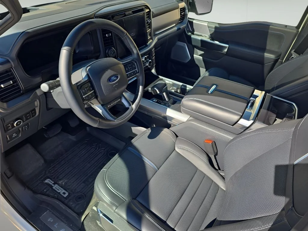 2025 Ford F-150 Platinum - Photo 9