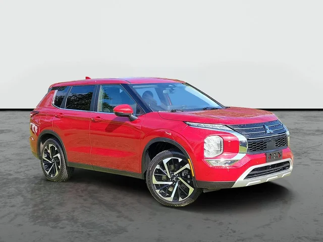 2024 Mitsubishi Outlander SE Black Edition w/Pano Roof