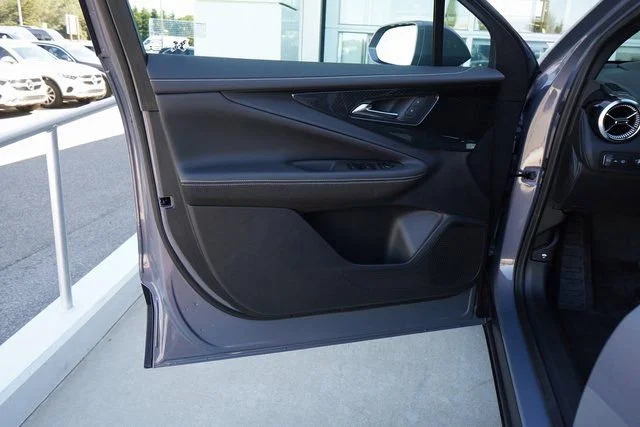 2025 Chevrolet Equinox EV LT - Photo 14