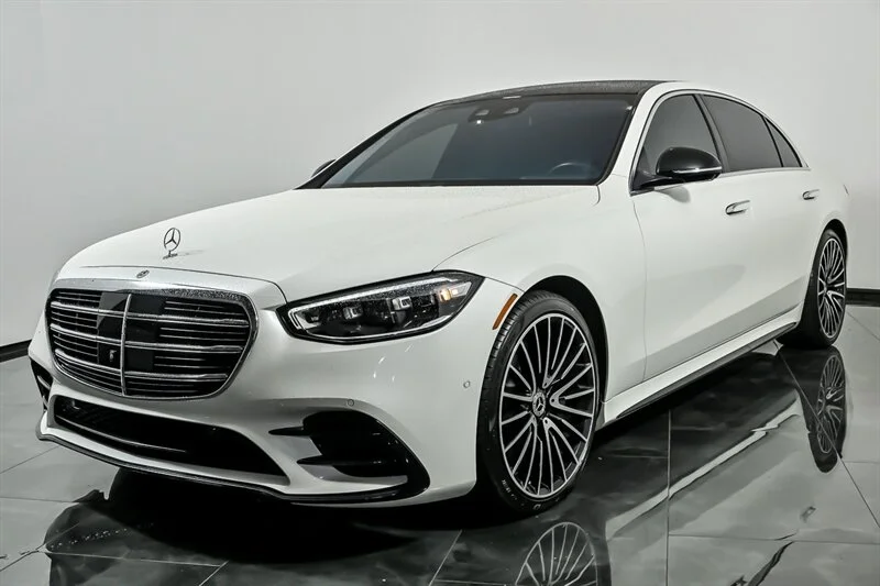 Used 2022 MANUFAKTUR Diamond White Metallic Mercedes-Benz S 580 4MATIC® image 5