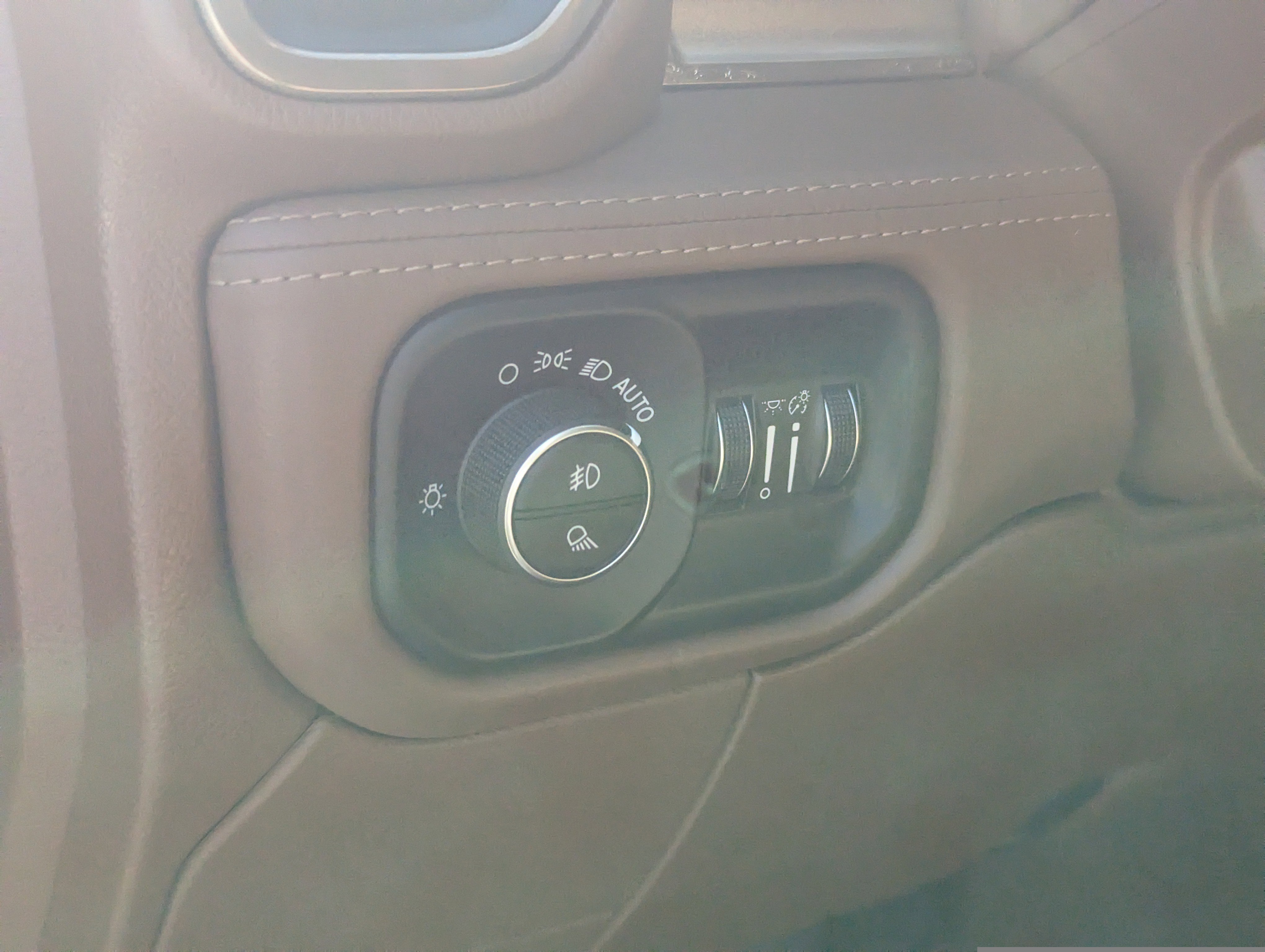 2019 RAM Ram 3500 Pickup Longhorn - Photo 16