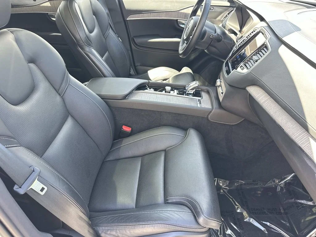 Used 2023  Volvo Ultimate image 14