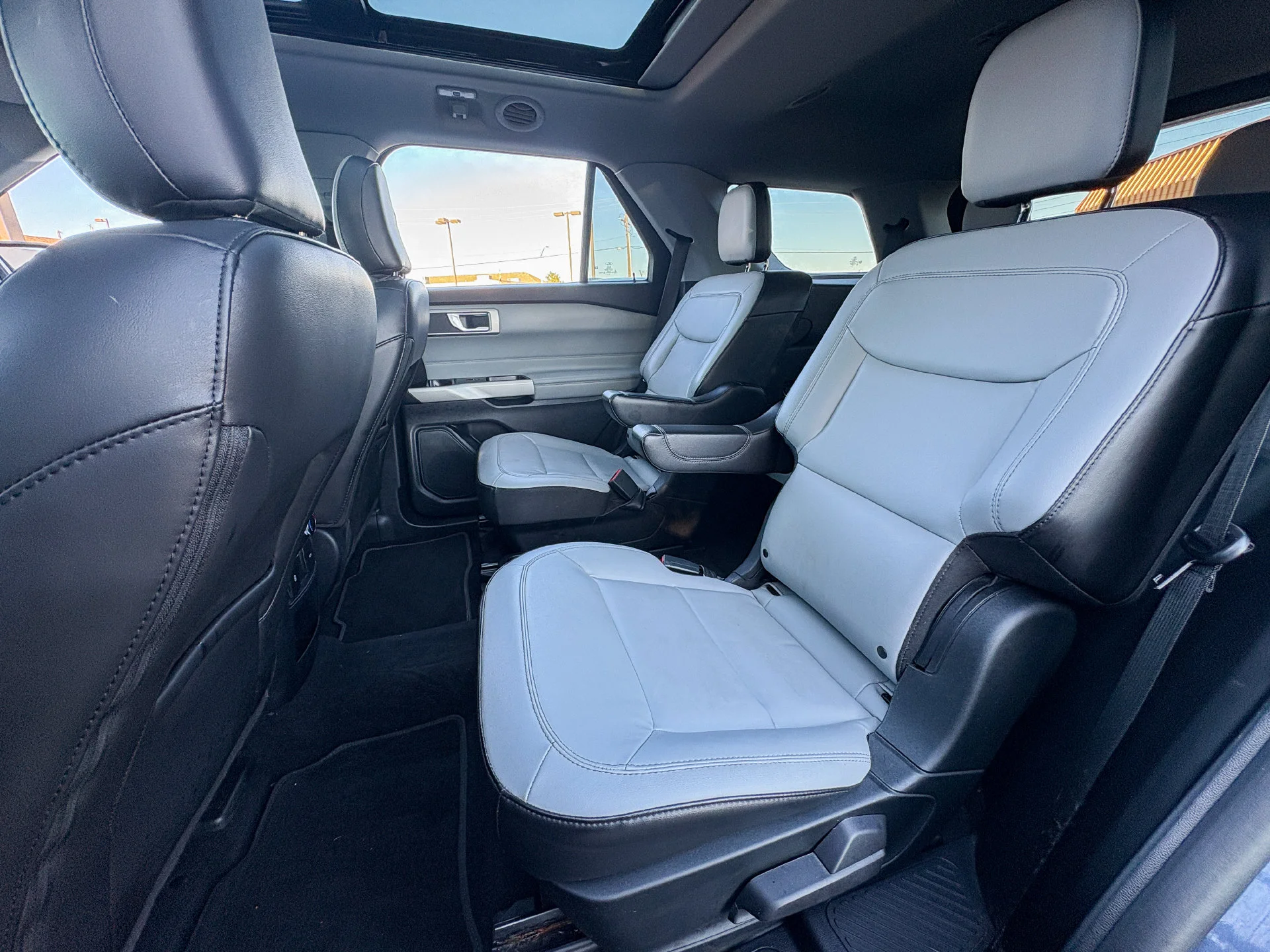 Used 2021 Blue Ford XLT image 23