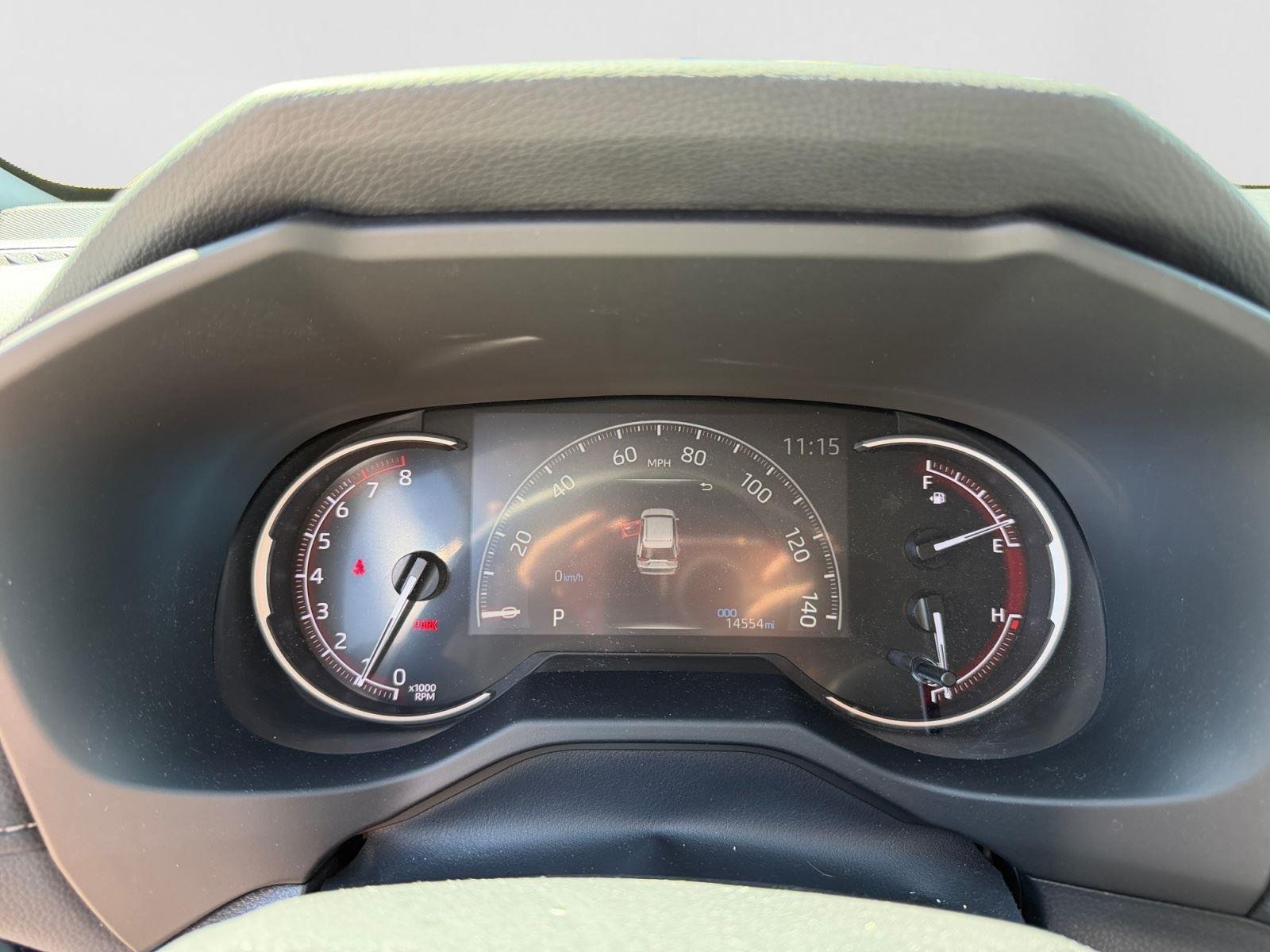 2024 Toyota RAV4 LE - Photo 14