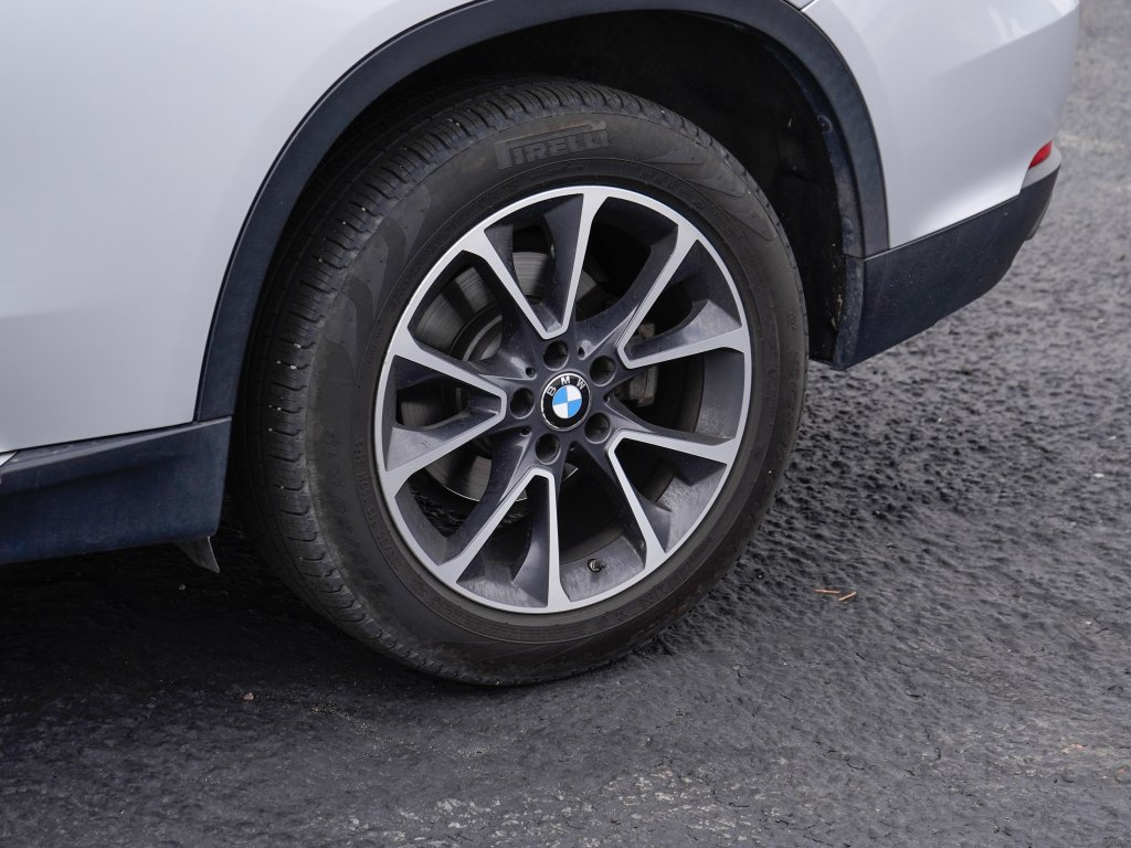 Used 2017 Glacier Silver Metallic BMW xDrive40e iPerformance image 8