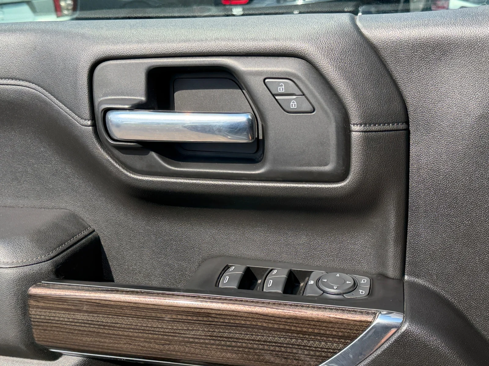 Used 2019 HAVANA BROWN METALLIC Chevrolet LT image 11
