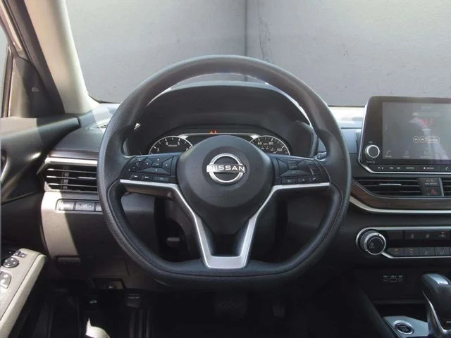 Used 2024 Gun Metallic Nissan 2.5 SV image 21