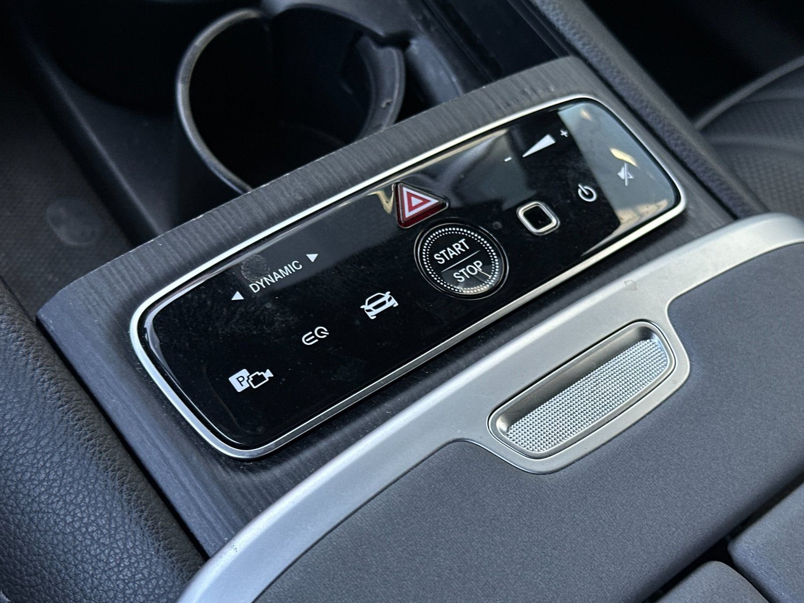 Used 2023 Obsidian Black Metallic Mercedes-Benz 580 image 22
