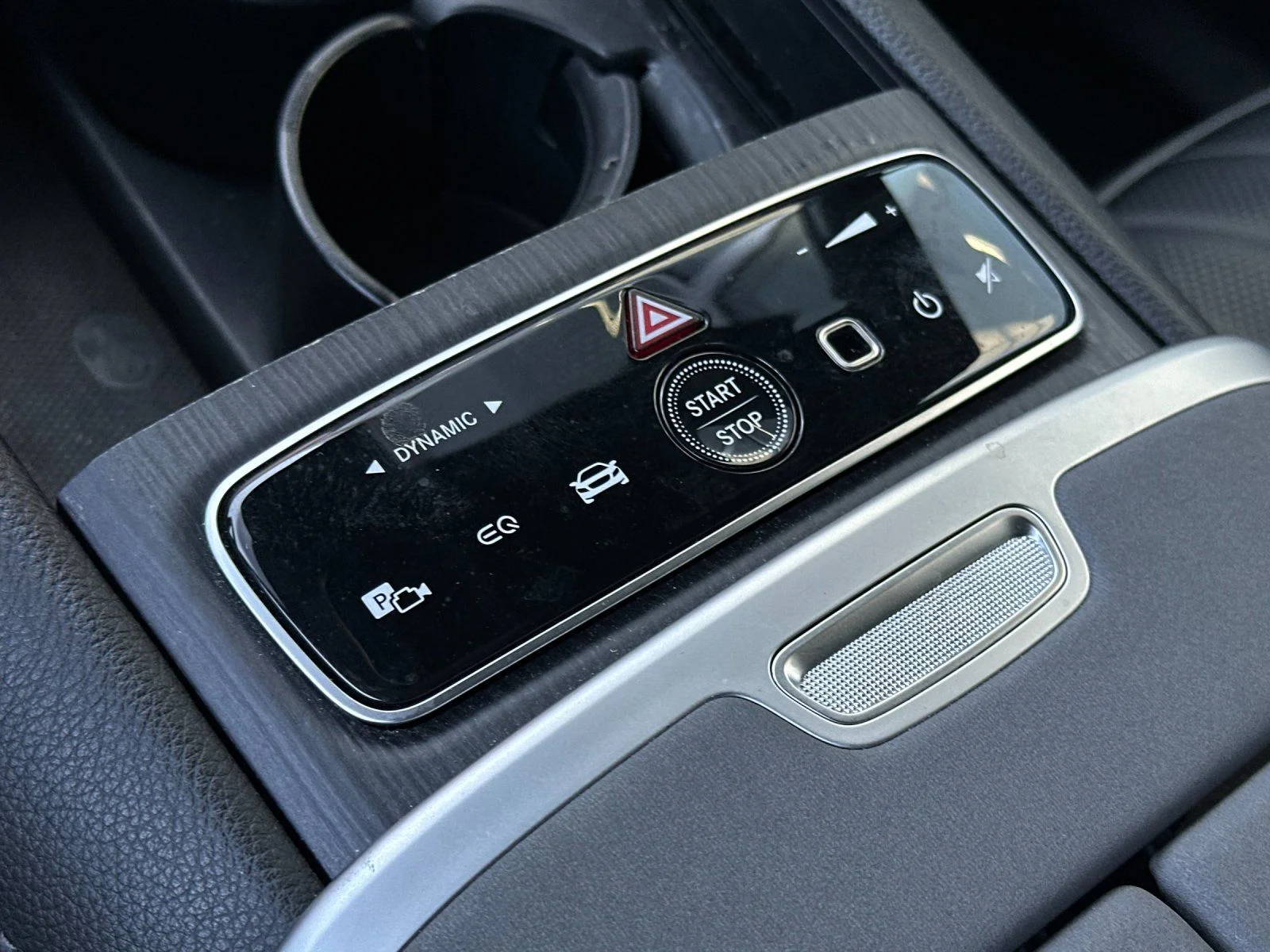 Used 2023 Obsidian Black Metallic Mercedes-Benz 580 image 22