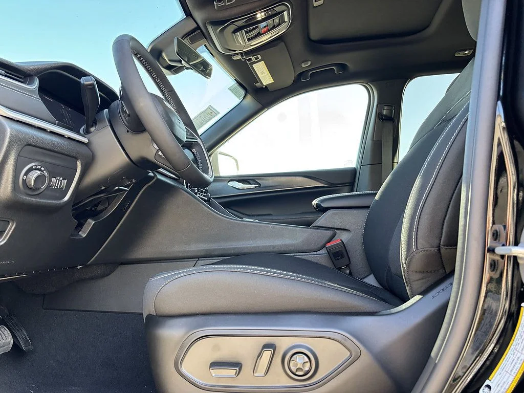 New 2026 Black Jeep Laredo X image 9