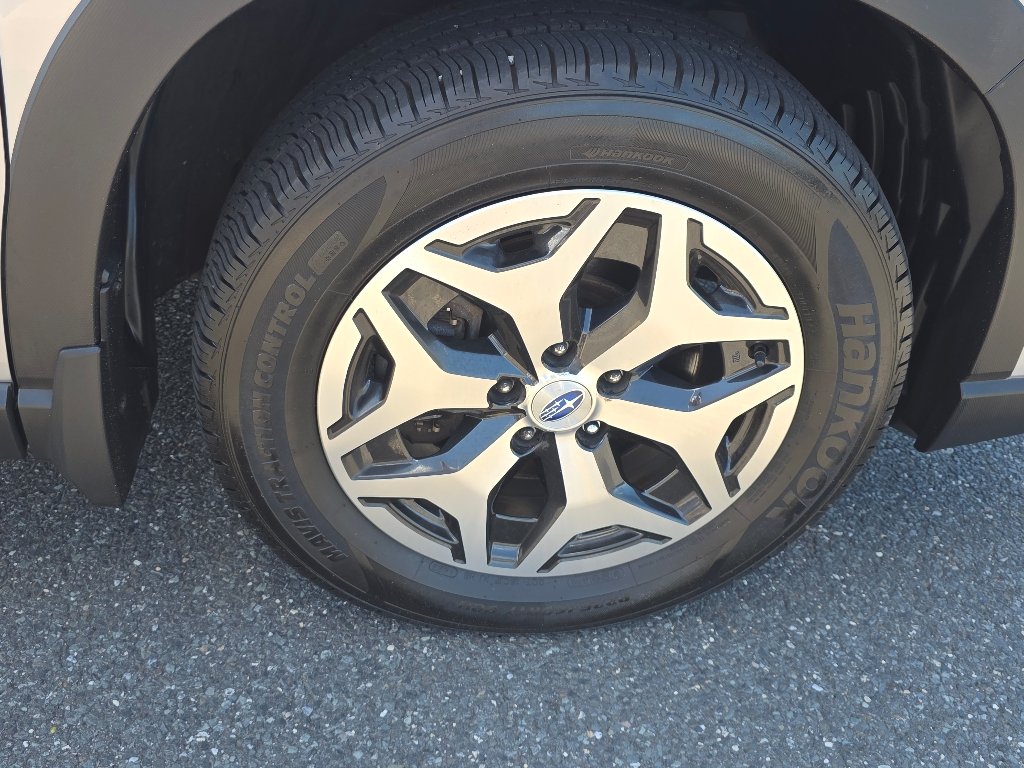 Certified Used 2020 Ice Silver Metallic Subaru Premium image 19