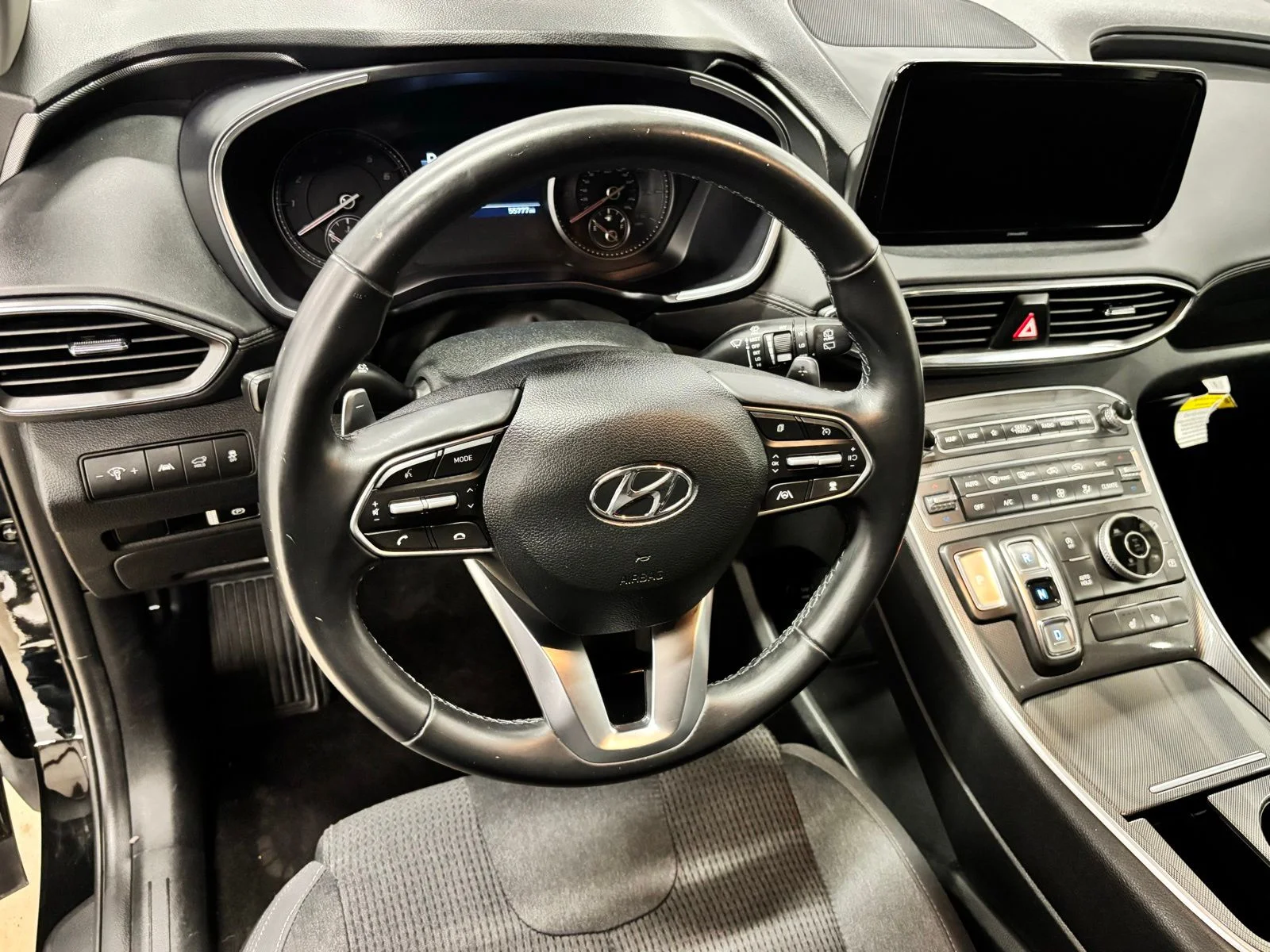 Used 2023 Black Hyundai SEL image 15