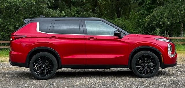 2023 Mitsubishi Outlander SEL Black Edition - Photo 9