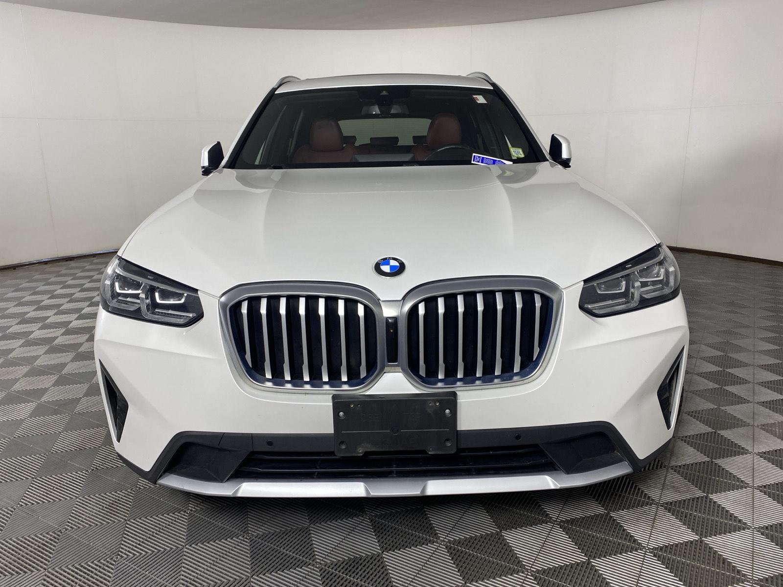 Used 2022 Mineral White Metallic BMW xDrive30i image 5