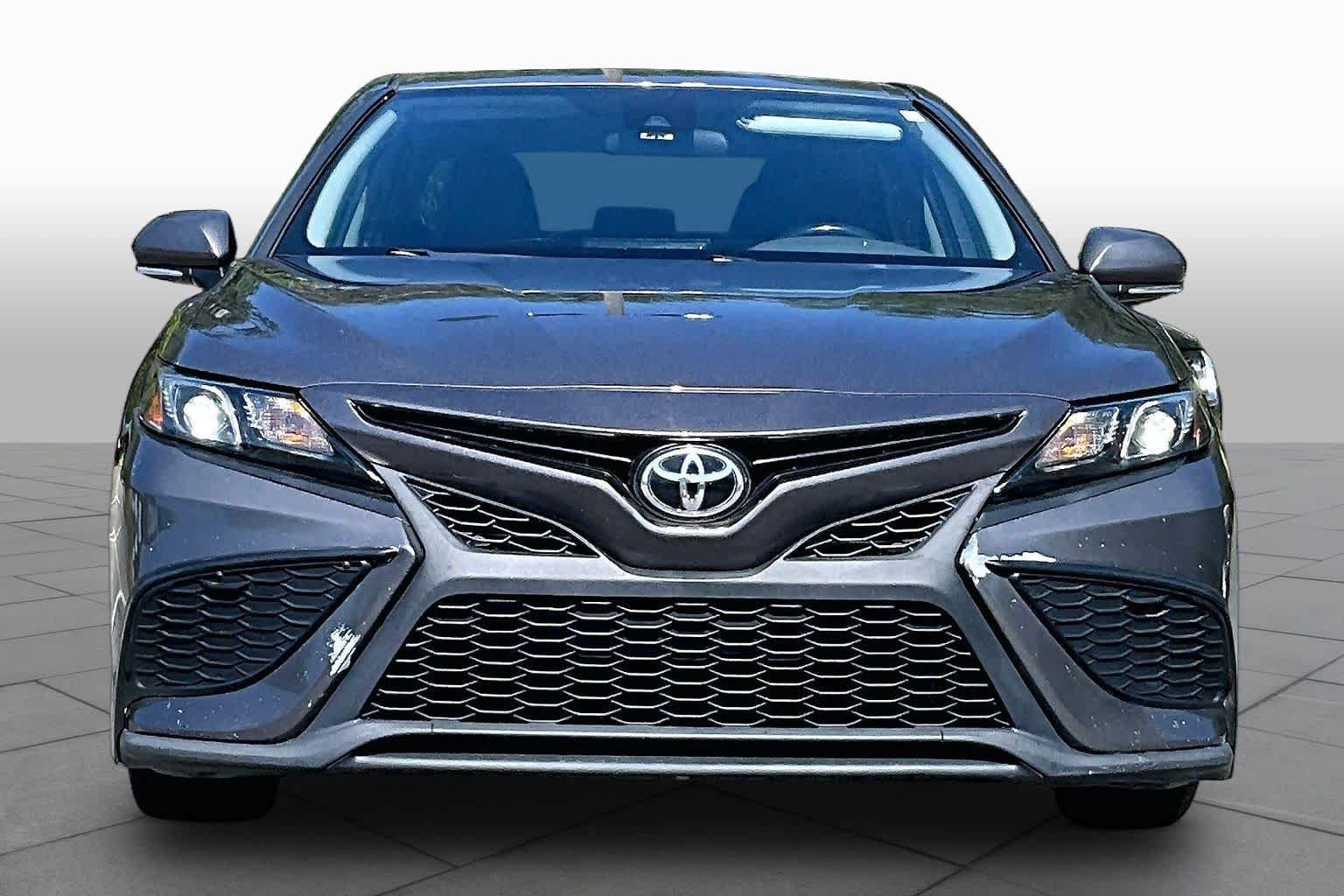 Used 2022 PREDAWN GRAY MICA Toyota SE Nightshade image 4