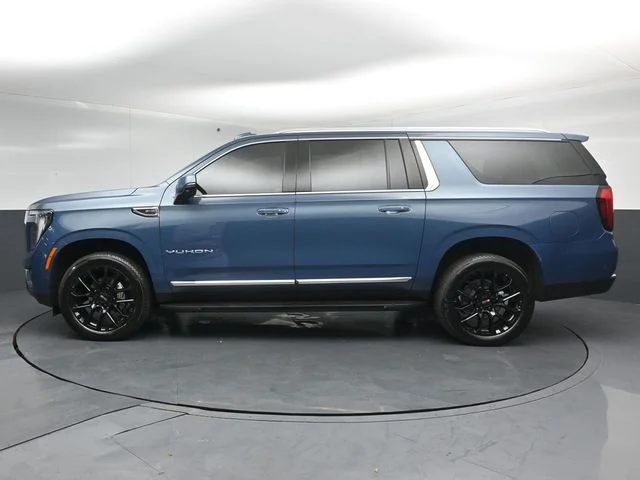 Used 2026 Blue GMC Elevation image 4