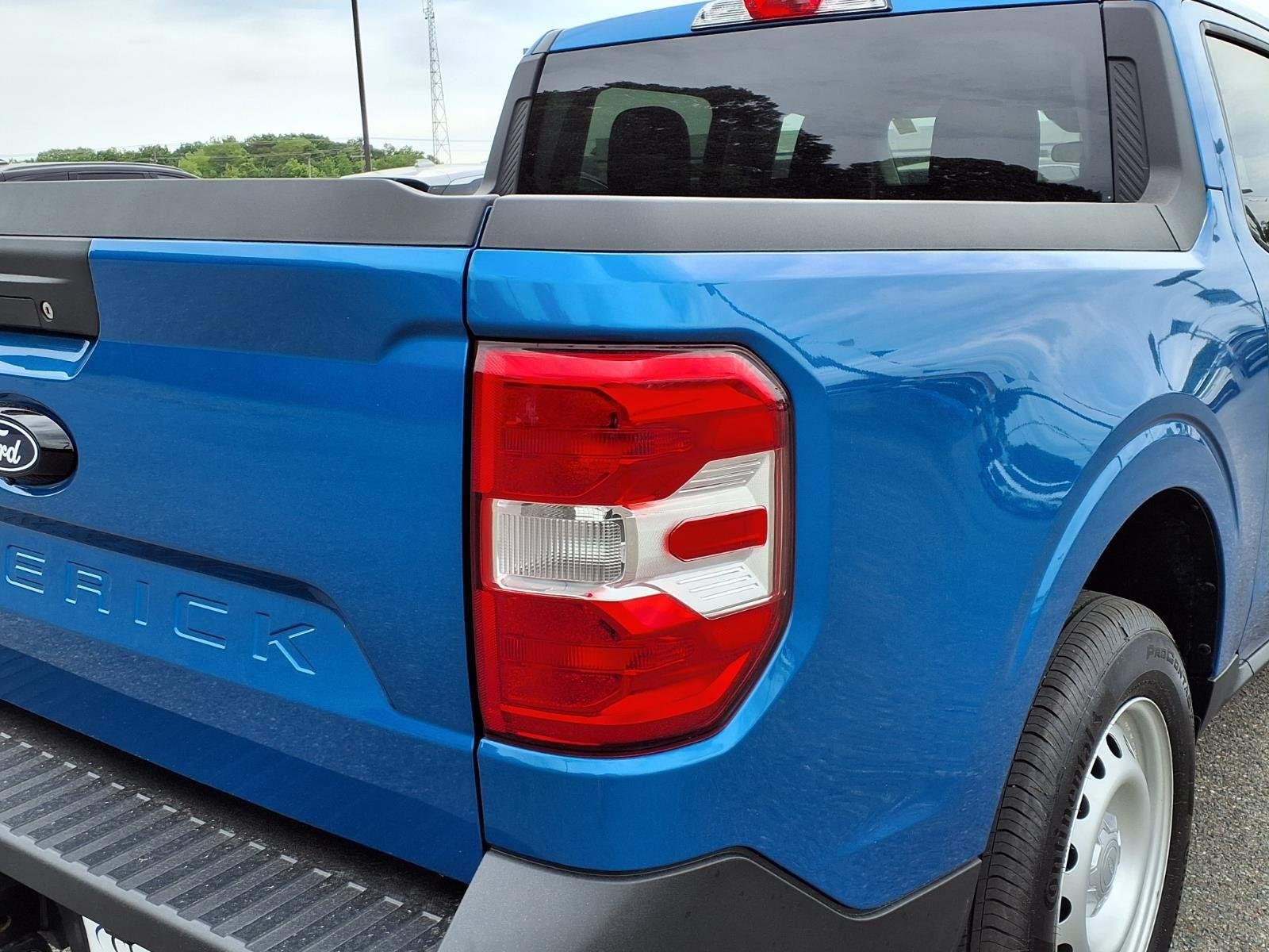 Used 2025 Velocity Blue Ford XL image 16