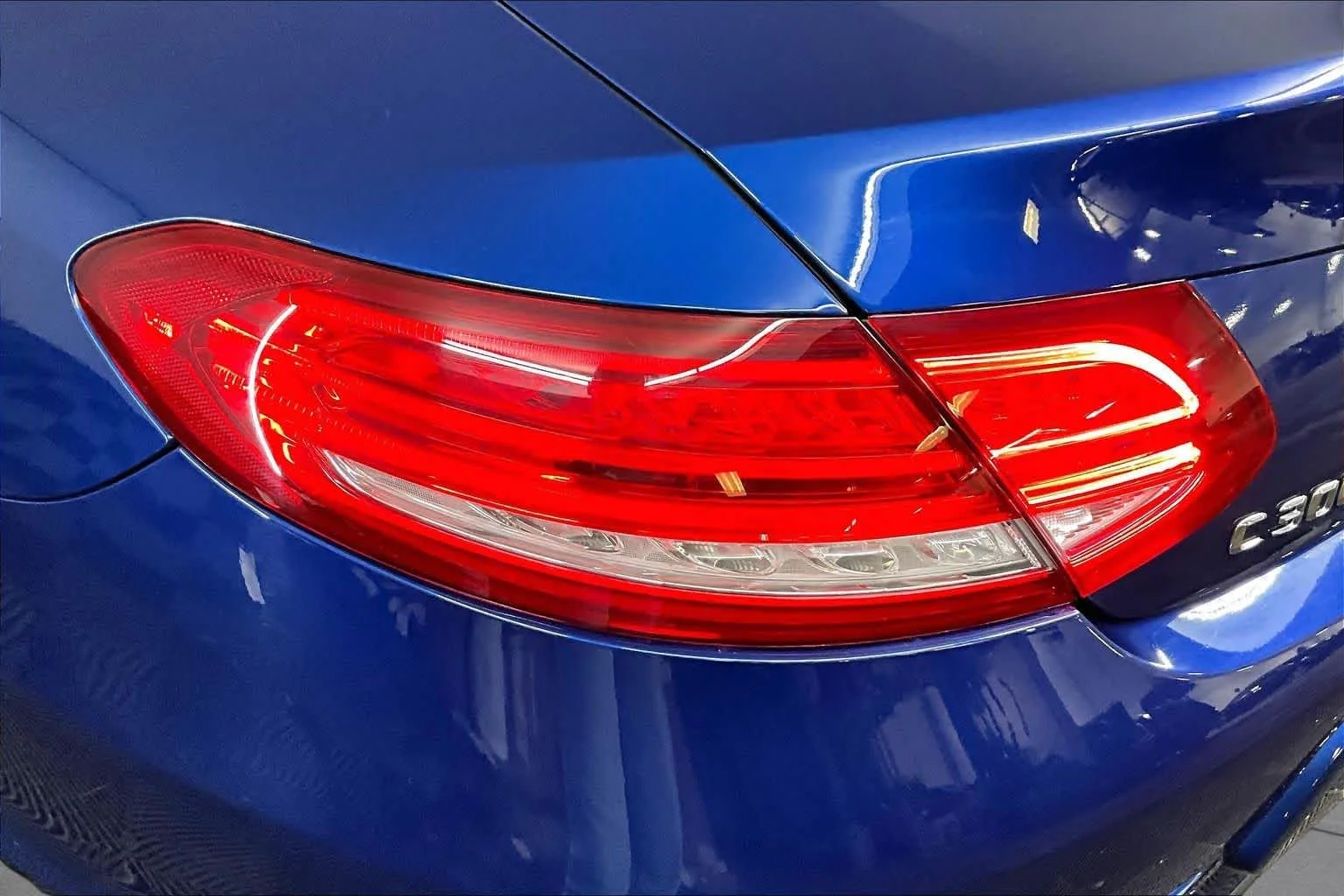 Used 2017 Brilliant Blue Metallic Mercedes-Benz C 300 image 28