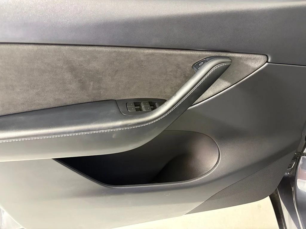 Used 2022 Midnight Silver Metallic Tesla Performance image 14