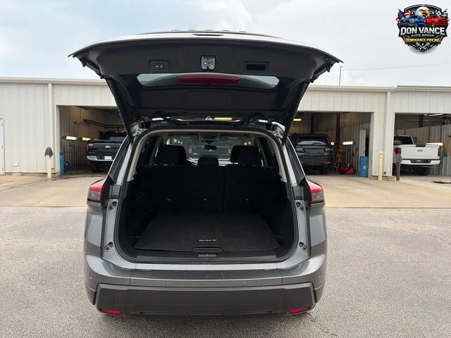 Used 2025 Gray Nissan SV image 21