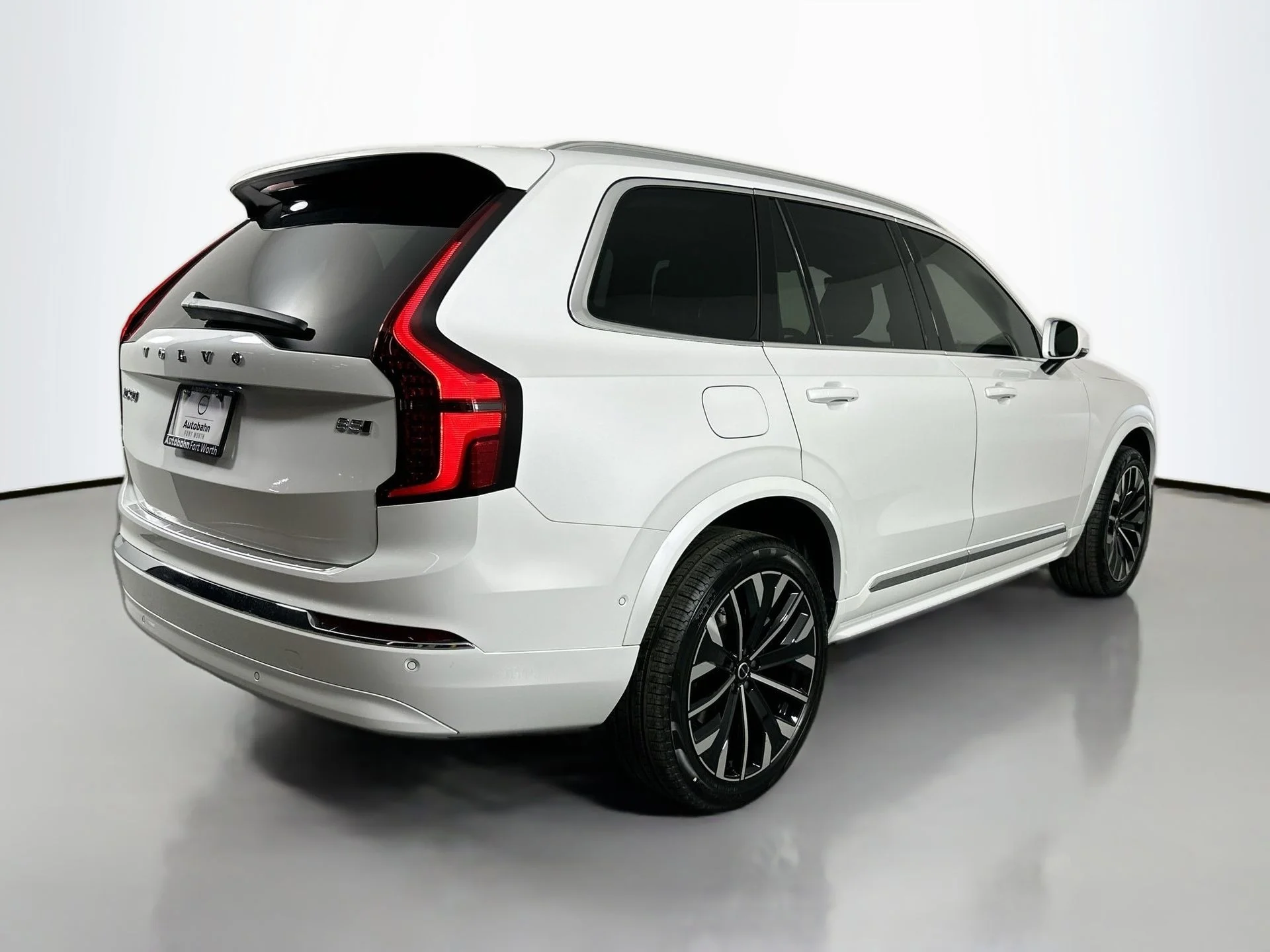 New 2026 Crystal White Volvo Plus image 6