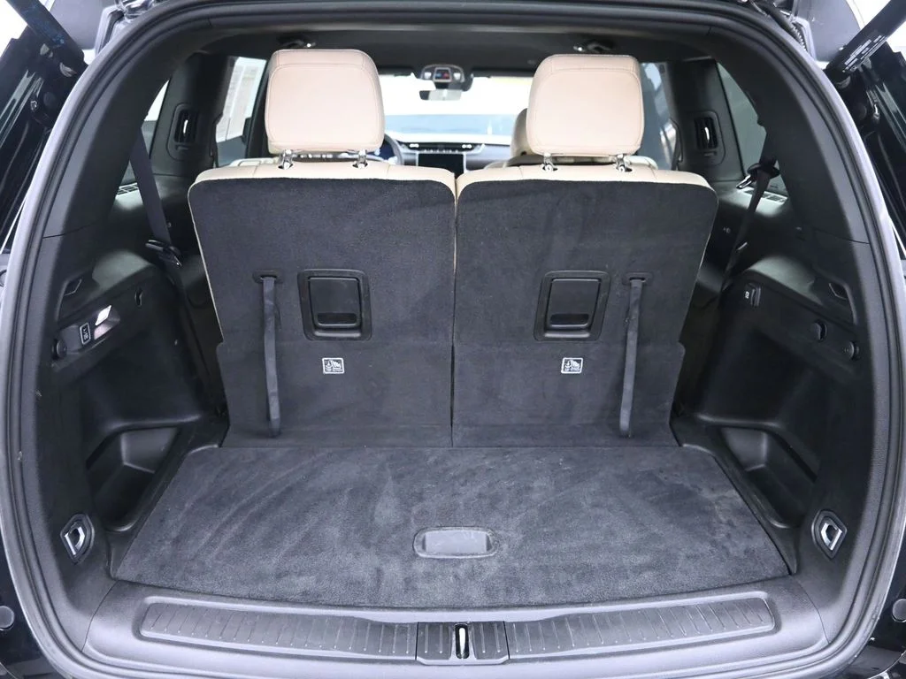 Used 2025 Black Jeep Limited image 10