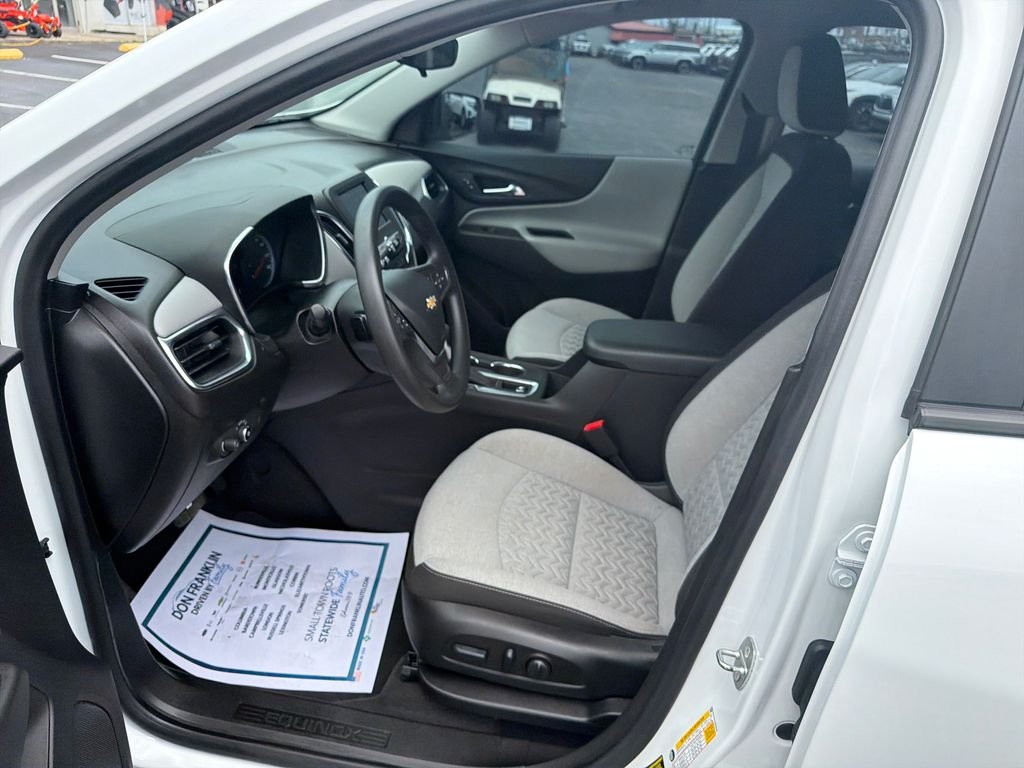 Used 2022 White Chevrolet LS image 13