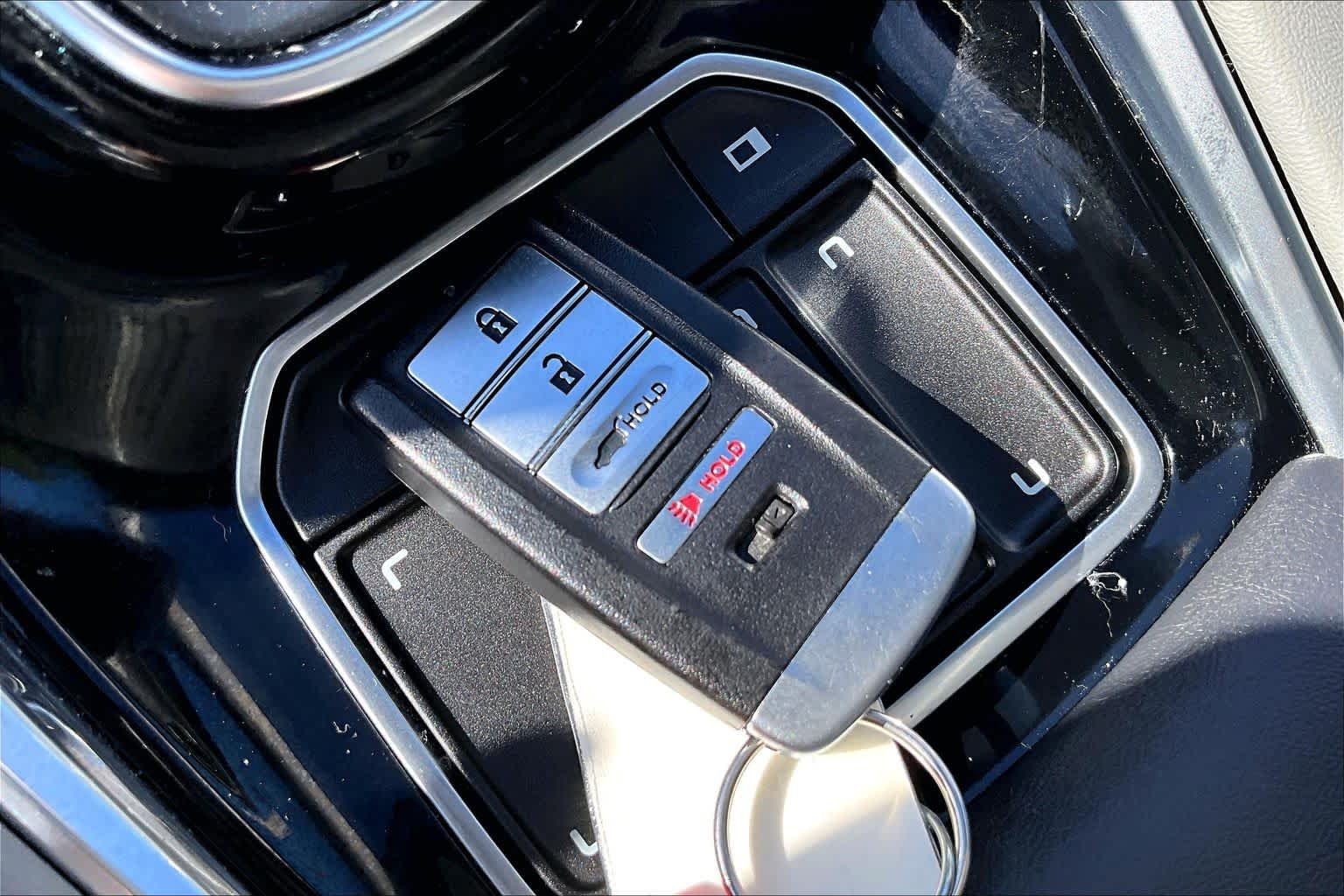 Used 2020 Fathom Blue Pearl Acura w/Technology Pkg image 15