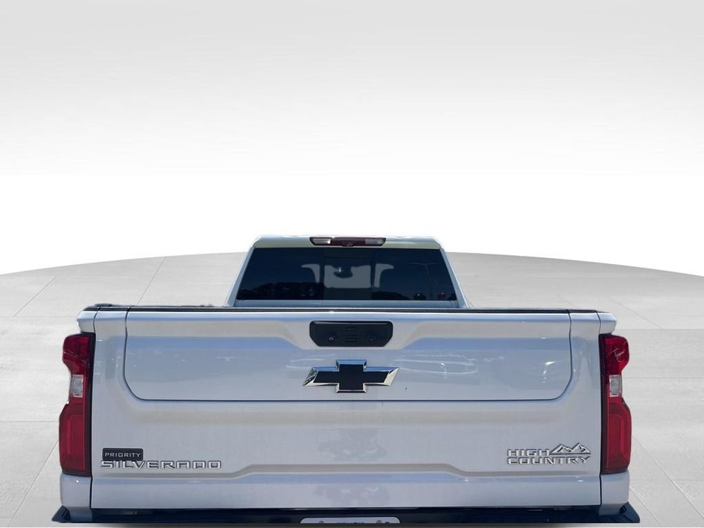 Used 2022 Beige Chevrolet High Country image 12