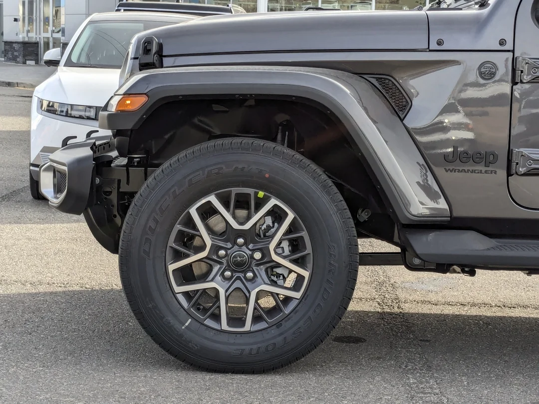 New 2026 Grey Jeep Sahara - - 4x4 - McKinley Leather - Body-Color Top - Alpine Audio - Technology Group & More! image 9