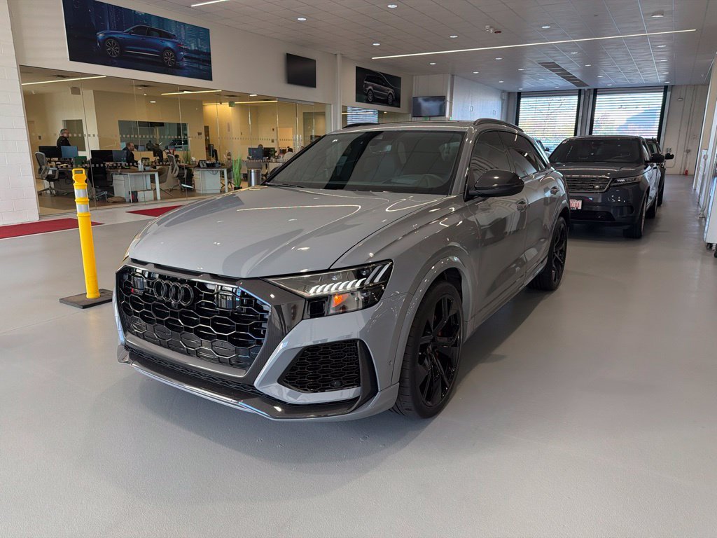 2024 Audi RS Q8