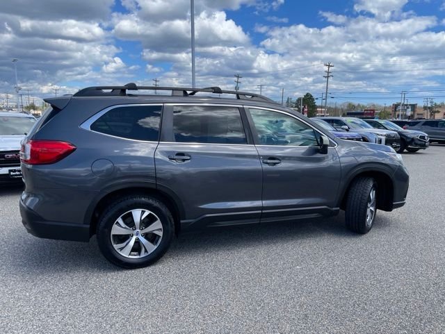 Used 2019 Gray Subaru Premium image 8