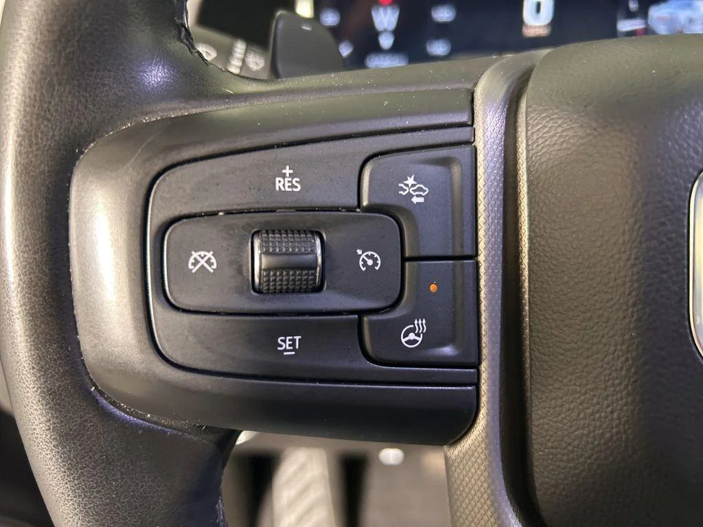 Used 2024 Sterling Metallic GMC Denali image 31