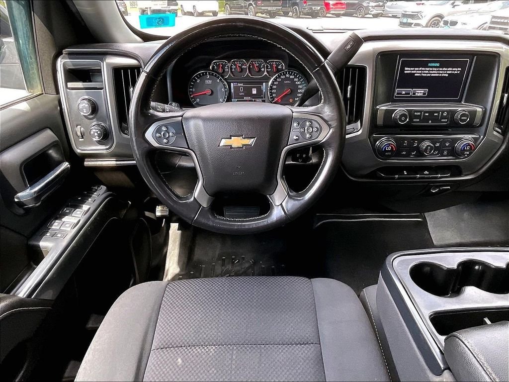 Used 2018 Black Chevrolet LT image 17